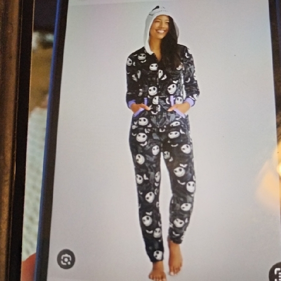 Disney Nightmare Before Christmas Hooded Onesie with Skeleton Print - Picture 1 of 4